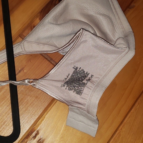 Glamorise & platex 18 hour bras - Picture 12 of 15